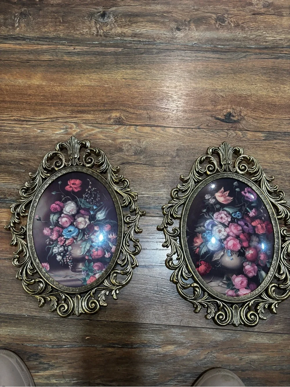 2- Ornate Gold Oval Floral Wall Plaque Pair - Vintage-Style Home Accents